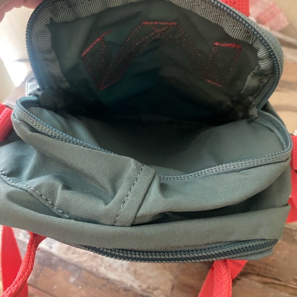 Fjallraven Kånken Mini Backpack/ Crossbody in Green and Coral - Picture 9 of 12